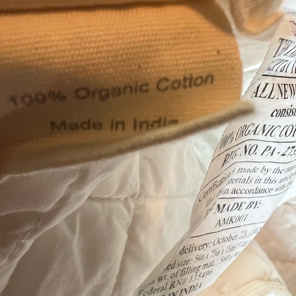 COYUCHI Organic Cotton Mattress Pad - FULL SIZE - Like New Perfect Condition! - Picture 10 of 14